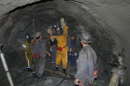 长丰镇工程爆破中的危险因素分析以及应对工程爆破危险的措施